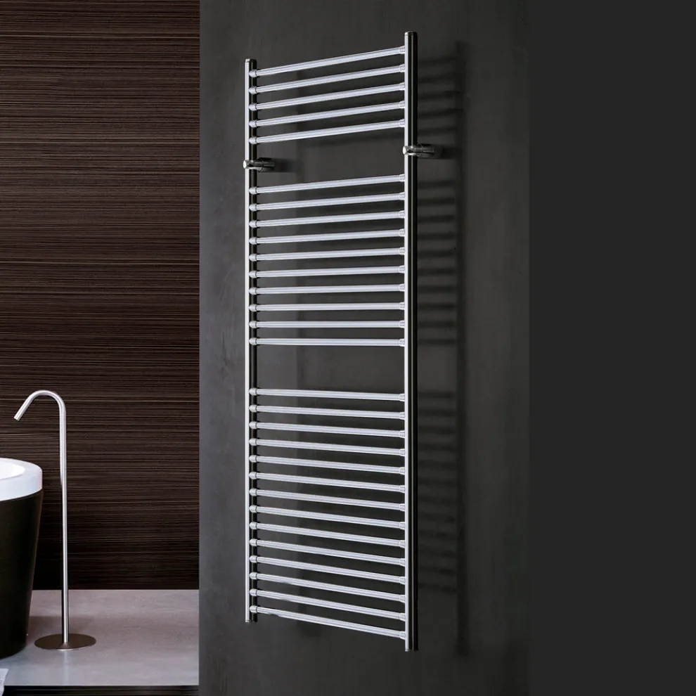 Elektrischer Handtuchwärmer mit klassischem Design aus Stahl Made in Italy - Rom