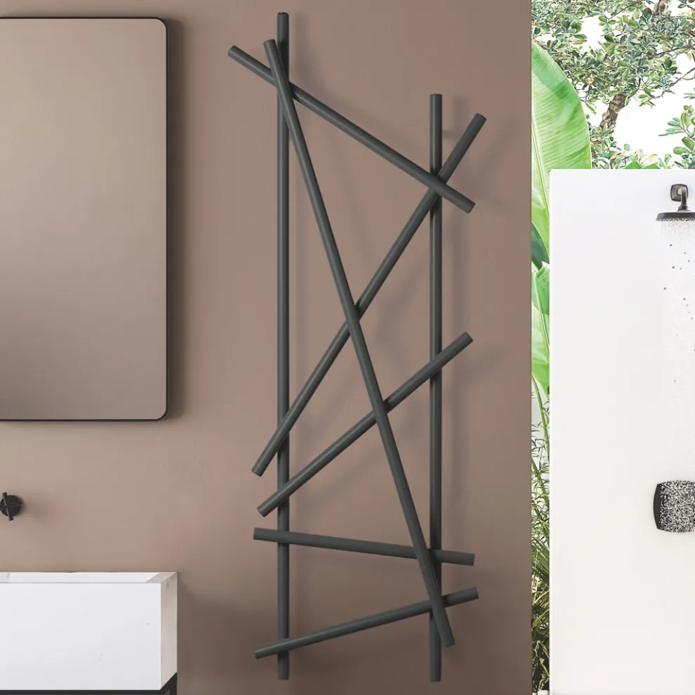 Elektrischer Stahlheizkörper mit runden Rohren Made in Italy - Random