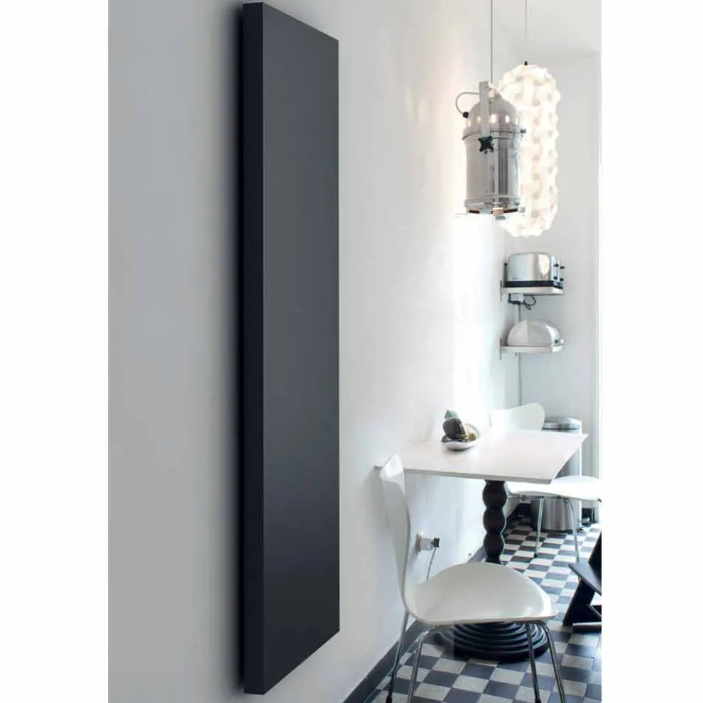 Elektroheizkörper vertikal mit Stahl Cover Scirocco H Light