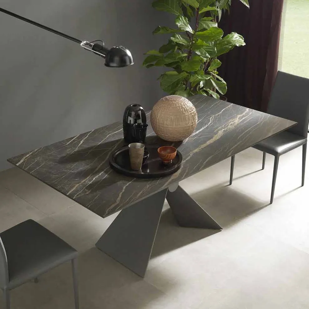 Esstisch aus Metall und Keramikplatte Design Made in Italy - Sinesio