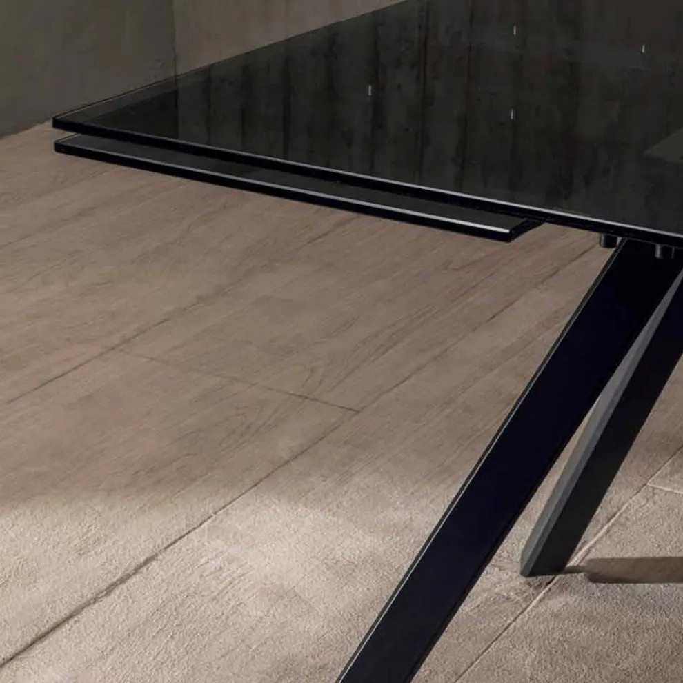 Esstisch ausziehbar bis cm 240 mit gehärtetem Glas in schwarz geräuchert - Fener