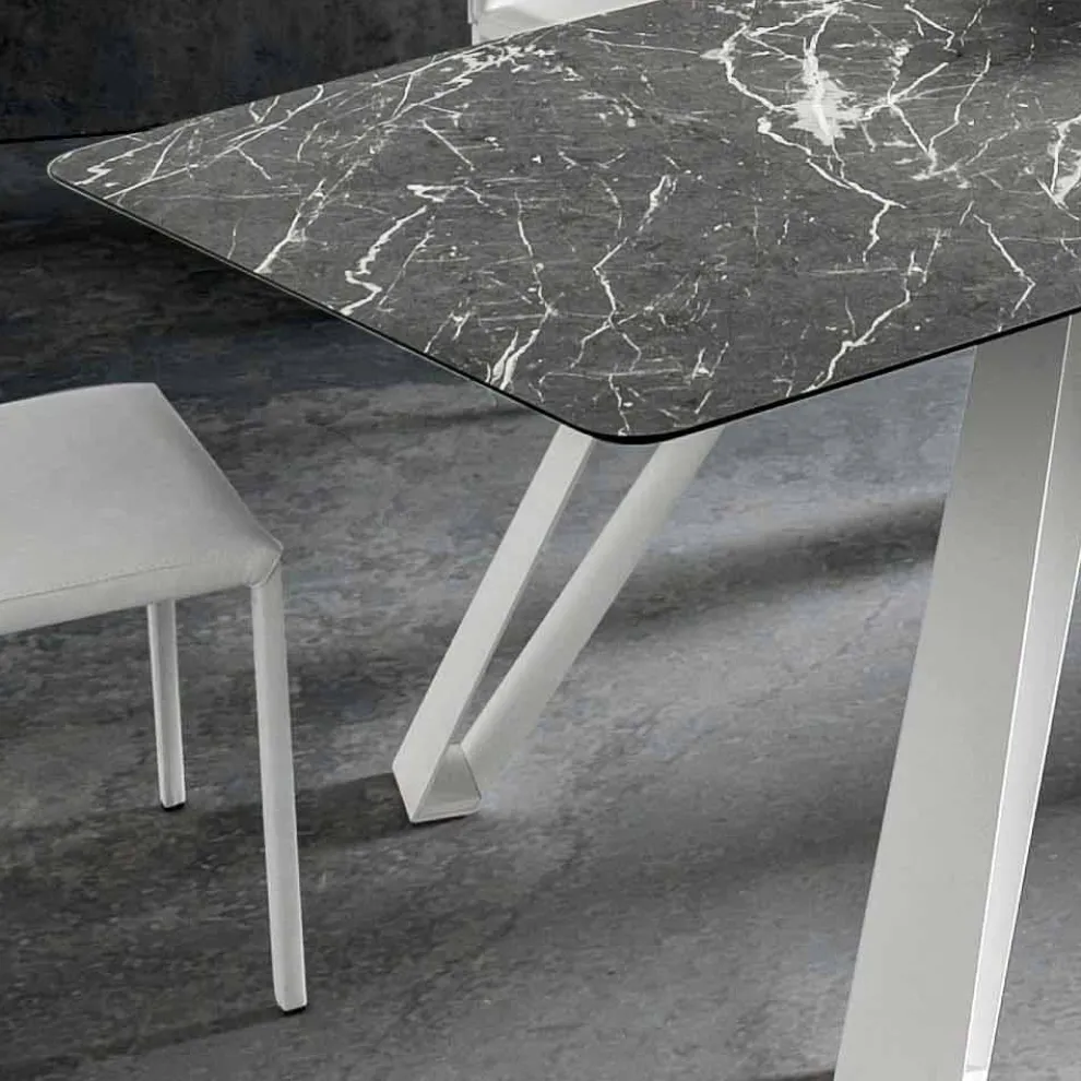 Esstisch mit HPL-Platte und Metallbasis Made in Italy - Aresto