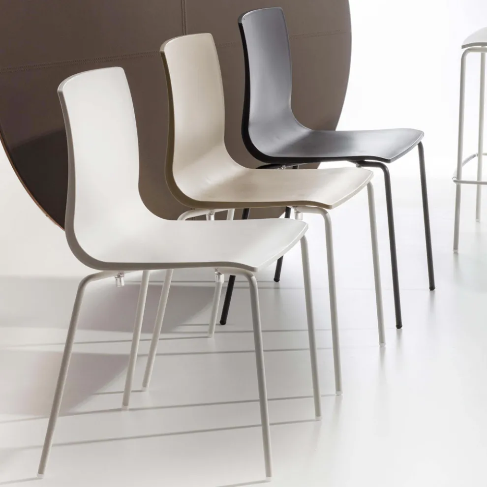 Esszimmerstuhl aus Polypropylen mit Metallfuß, 4 Stück - KIARA