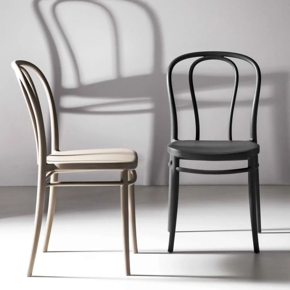 Esszimmerstuhl aus Polypropylen Stapelbar Bis zu 10 Einheiten, 4 Stück - Gaya