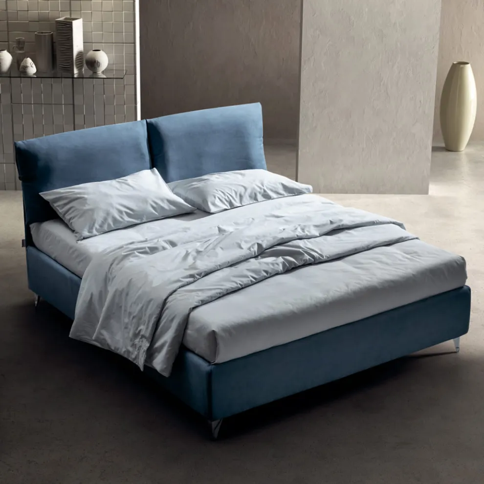 Doppelbett 160x190 mit Kissen, die das gesamte Kopfteil umhüllen - Charme