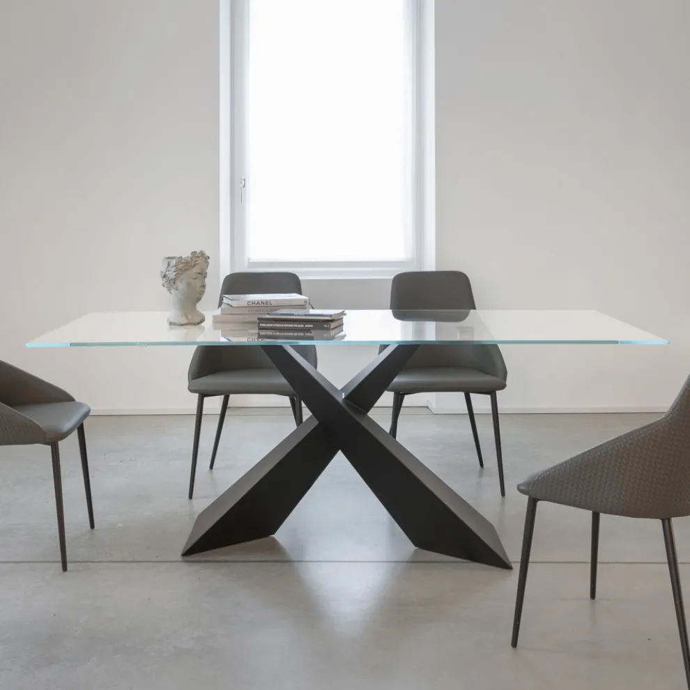 Fester Tisch aus Metall und transparenter Platte aus gehärtetem Glas - Talvoro