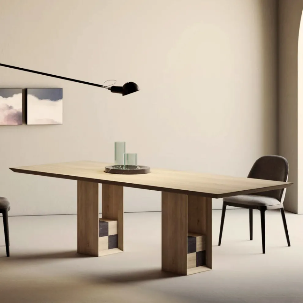 Fester Tisch mit Sockel mit dekorativen Quadraten, hergestellt in Italien – Maugrim