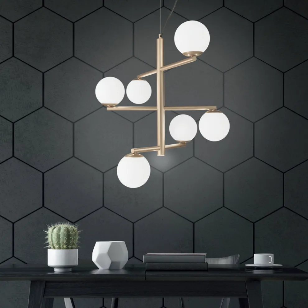 6-flammiger Kronleuchter aus lackiertem Metall mit Glasdiffusoren - Lido