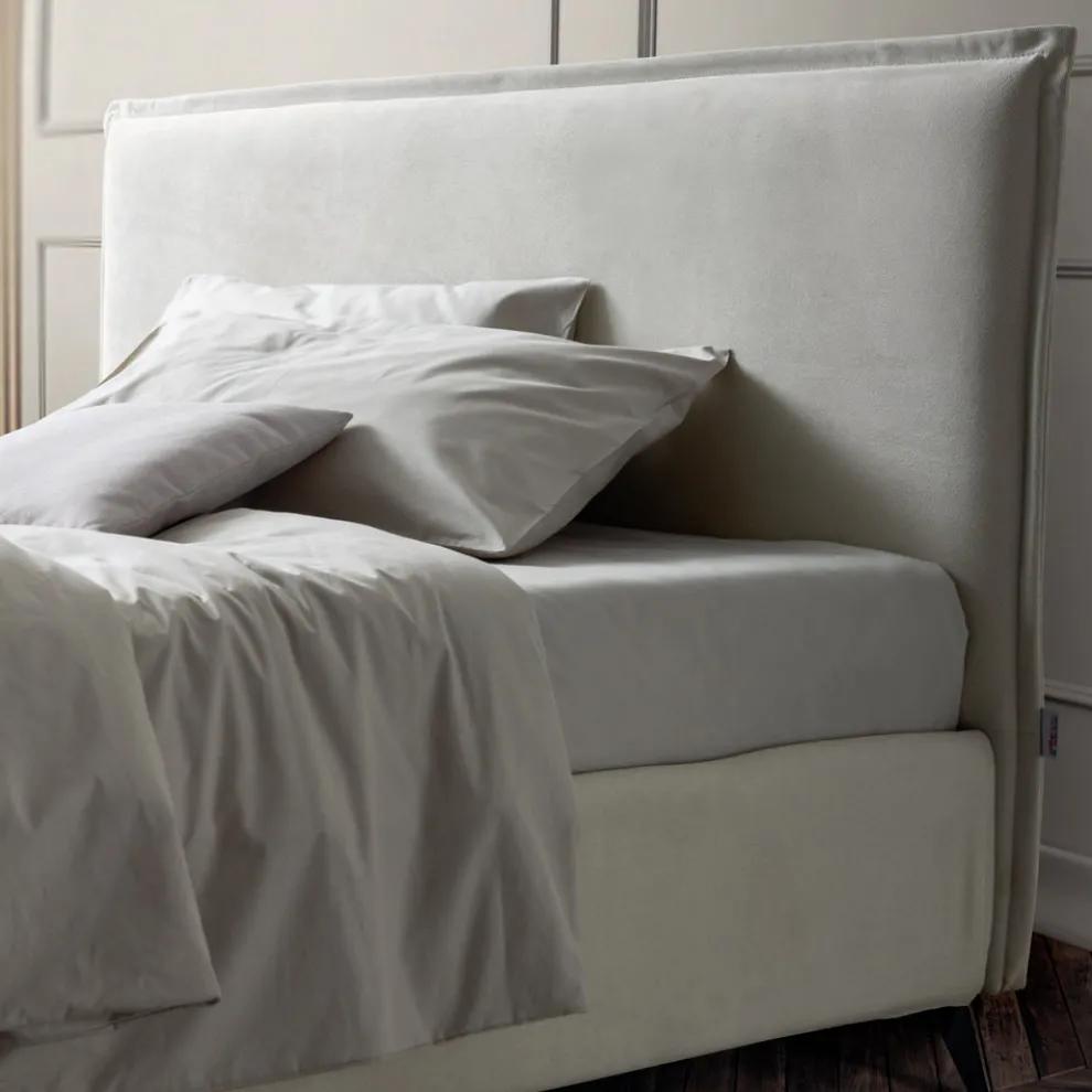 Doppelbett 160x190 aus Stoff mit Metallfüßen Made in Italy - Dreams