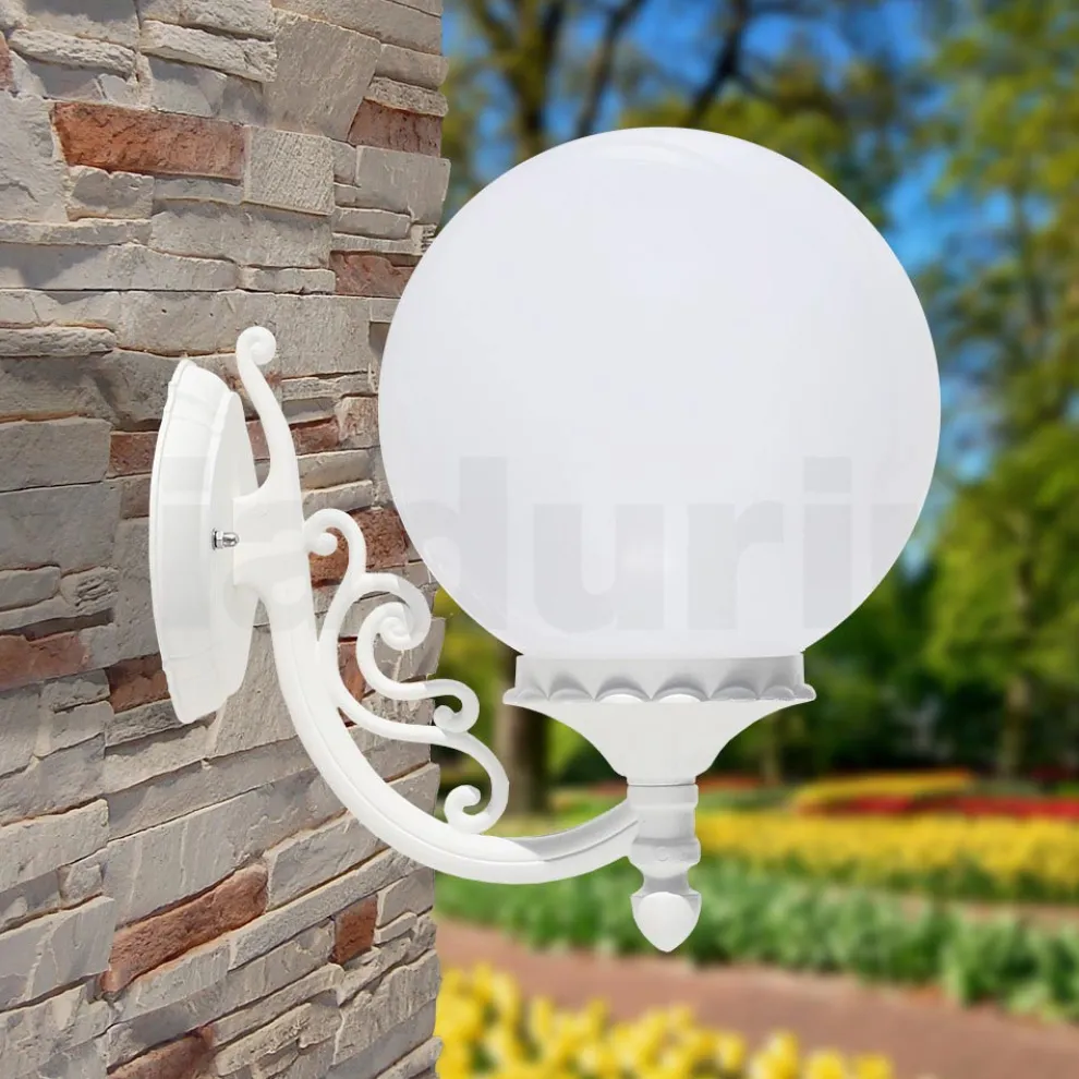 Gartenapplikation aus weißem Aluminium mit Opalkugel - Trovabianco