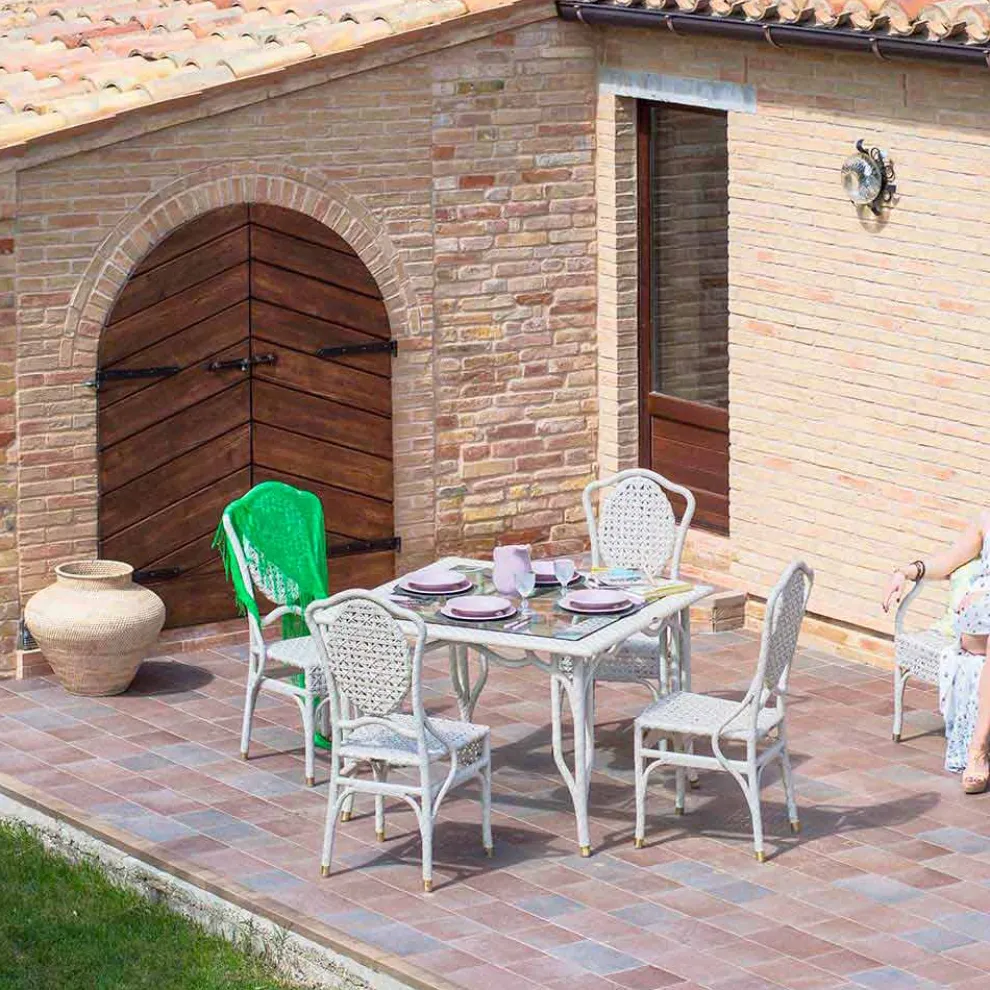 Gartentisch mit Glasplatte Romeo Design handmade in modernem Design