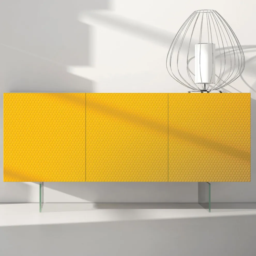 Gelb lackiertes MDF-Sideboard mit 3 Türen und Glasfüßen Made in Italy - Ciara