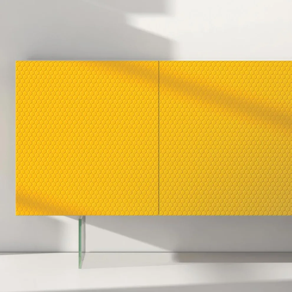 Gelb lackiertes MDF-Sideboard mit 3 Türen und Glasfüßen Made in Italy - Ciara