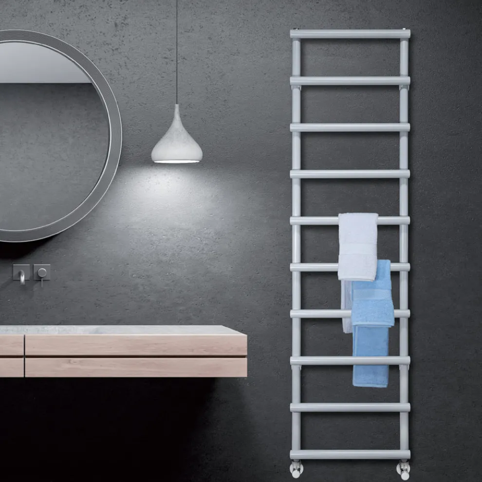 Gemischter Handtuchwärmer mit kreisförmigen Elementen, hergestellt in Italien – Erdbeere