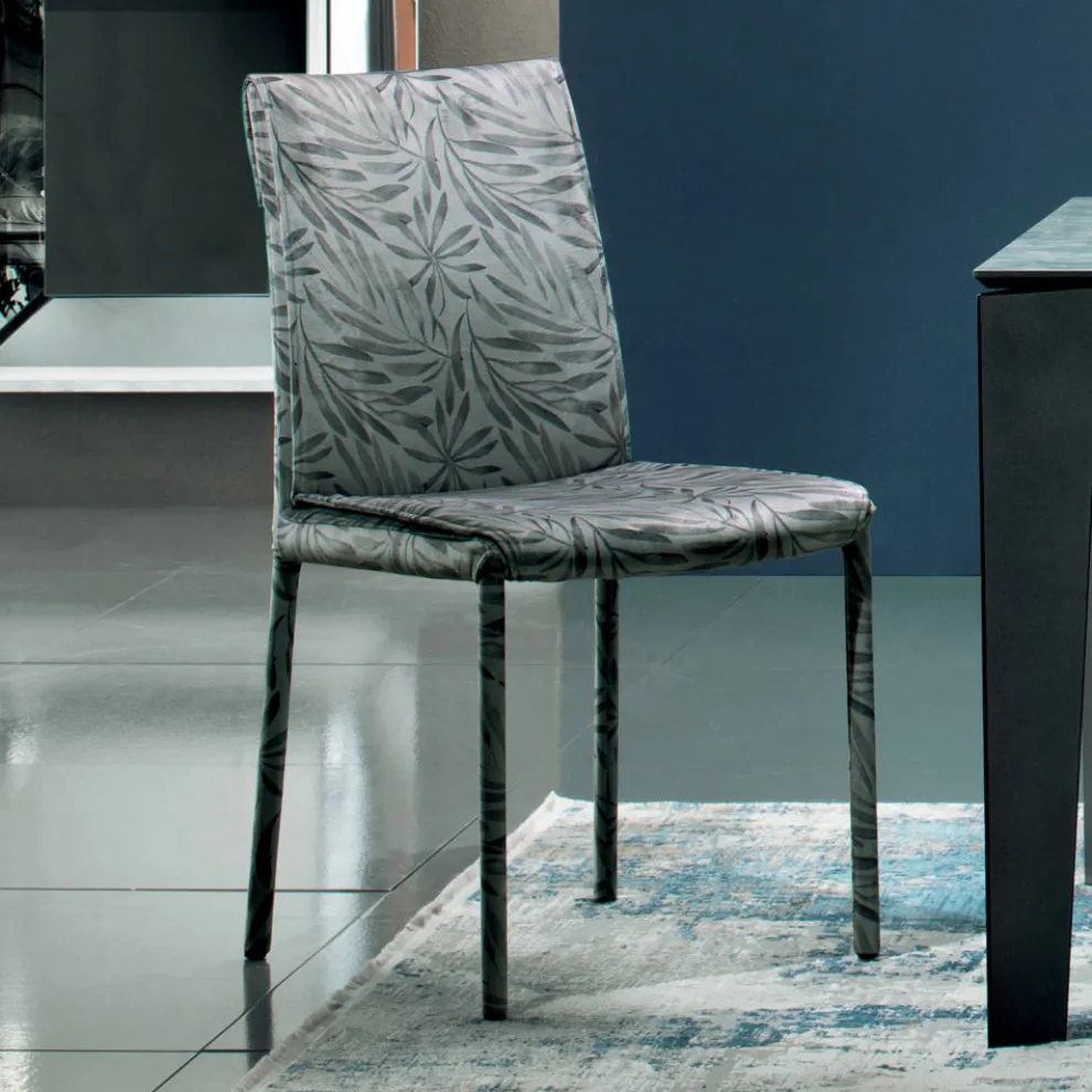 Gepolsterter und mit Stoff gepolsterter Stuhl, hergestellt in Italien, 4-teilig – Monnalisa