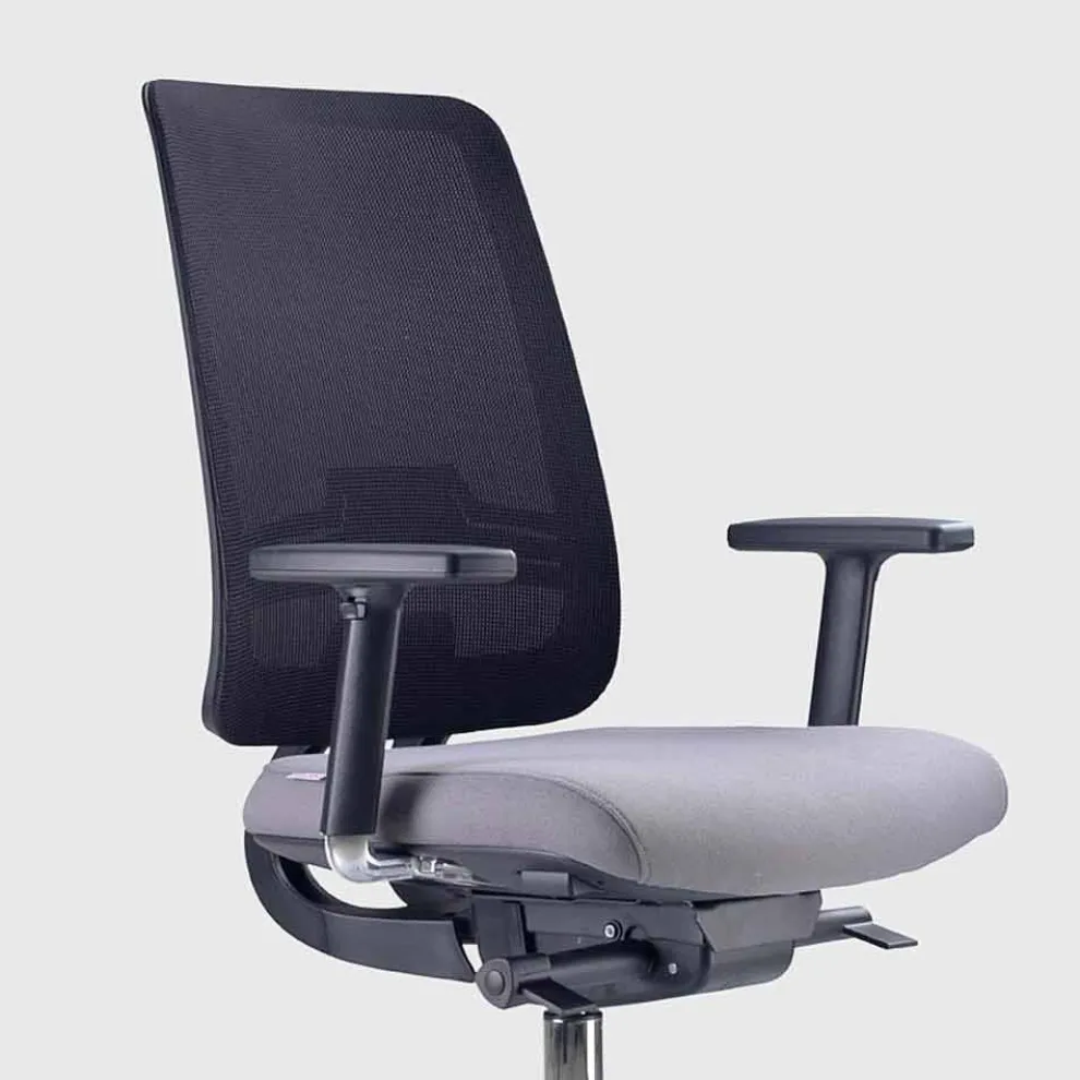 Bürostuhl mit drehbaren Rädern in Schwarz und Stoff Tecnorete - Menaleo