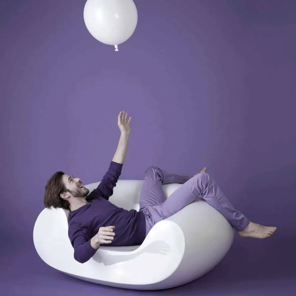 Moderner farbiger Gartensessel Slide Chubby, hergestellt in Italien