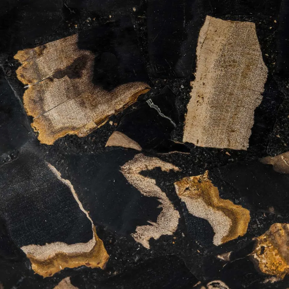 Handgearbeitete Waschtischplatte im Flussstein, Palizzi