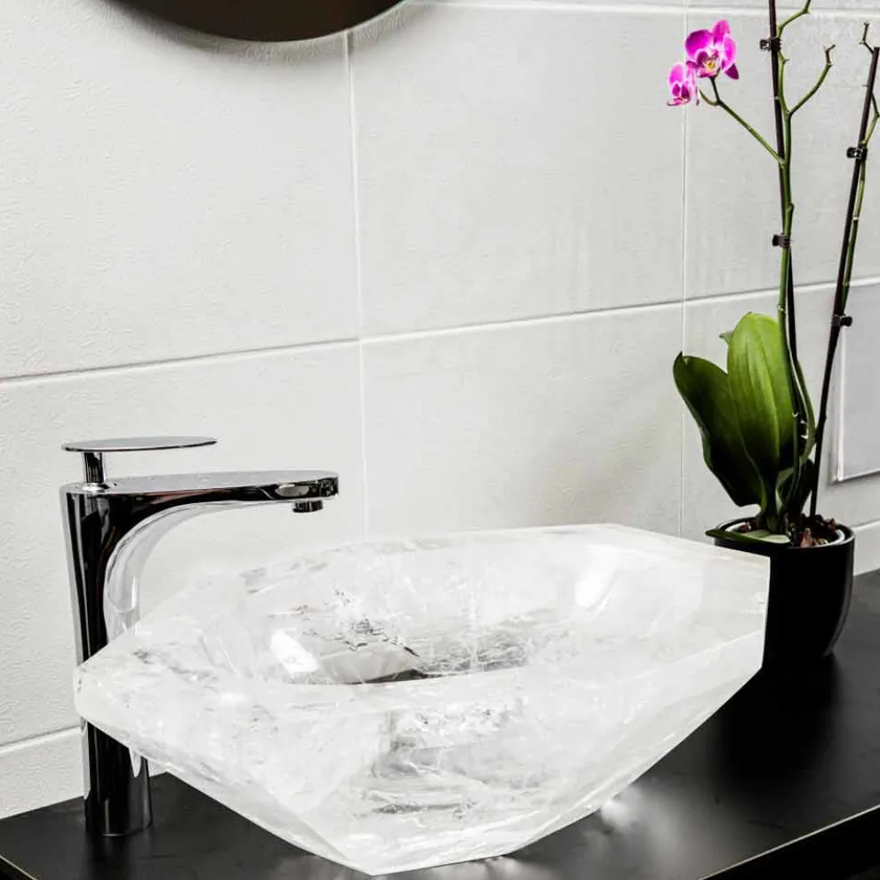 Handgearbeitetes Aufsatzwaschbecken aus Bergkristall - Falvaterra
