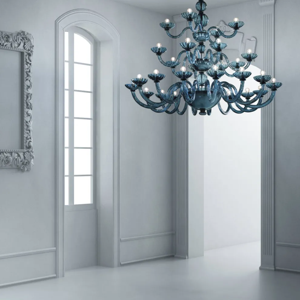 Handgefertigter Kronleuchter 28 Lichter aus blauem venezianischem Glas und Metall - Foscarino
