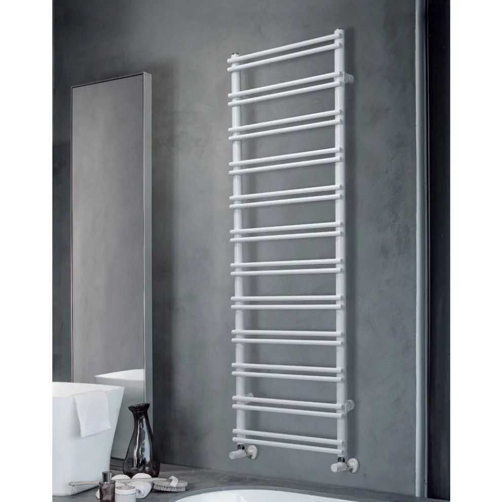 Handtuchwärmer mit gemischtem System aus Kohlenstoffstahl – Praline