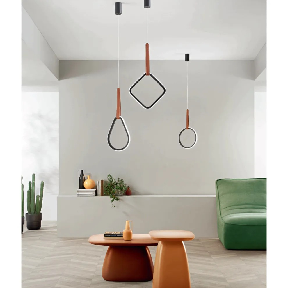 Hängelampe mit geometrischen Formen und Details aus Kunstleder – Zypresse