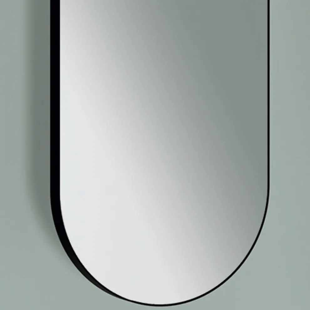 Hängender Metallspiegel mit optionaler Beleuchtung, hergestellt in Italien – Amadeus
