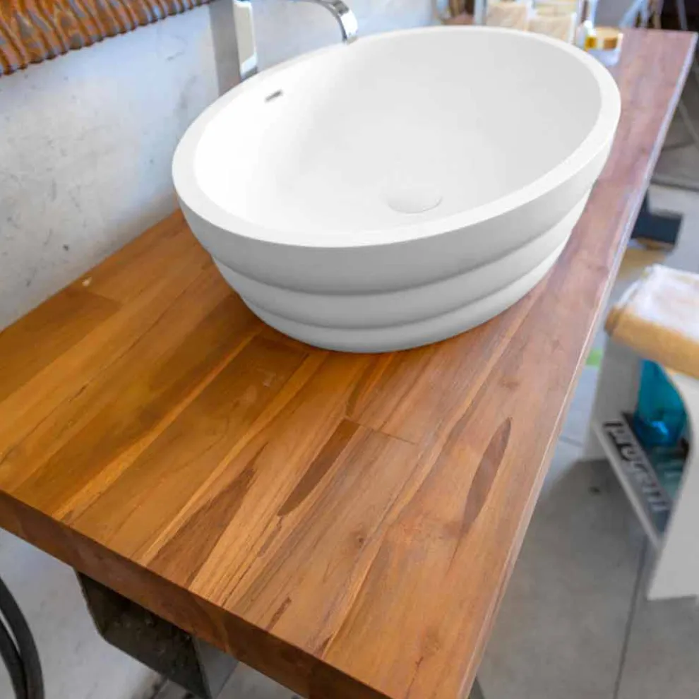 Hängendes Aufsatzwaschbecken aus Streifenteakholz Norcia