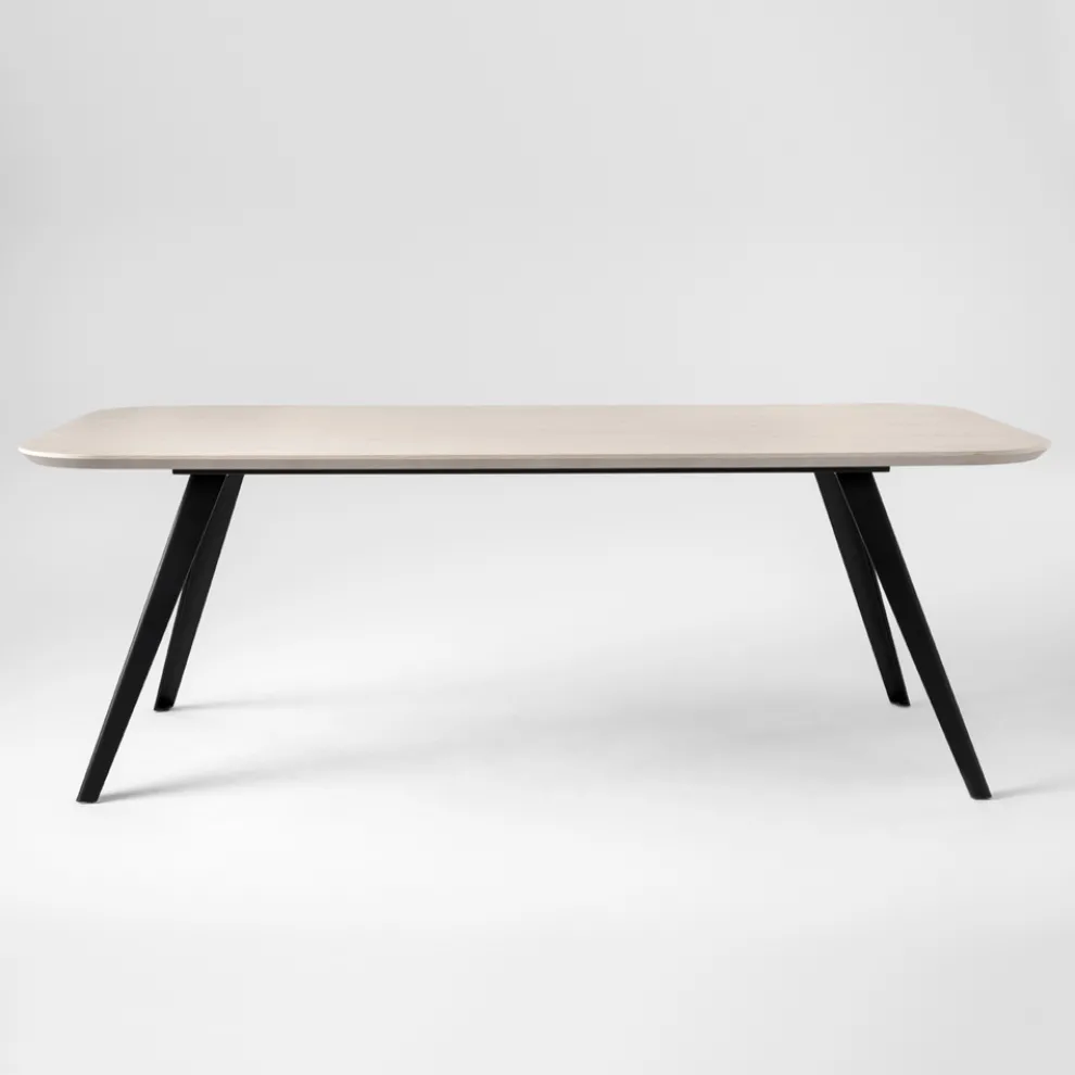 Hochwertiger Esstisch mit Eschenholzplatte Made in Italy - Ulma