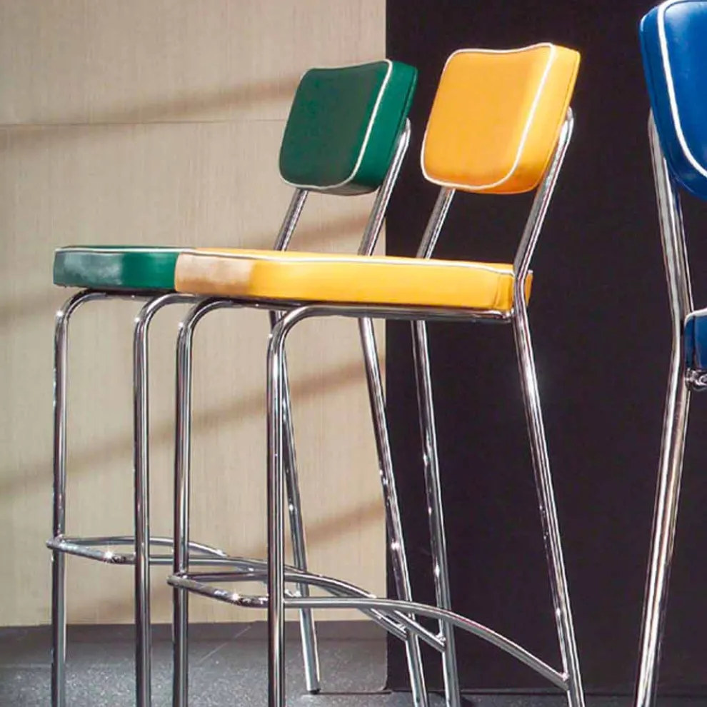 Hocker im 50er Jahre Stil aus Kunstleder Graffiti Unica