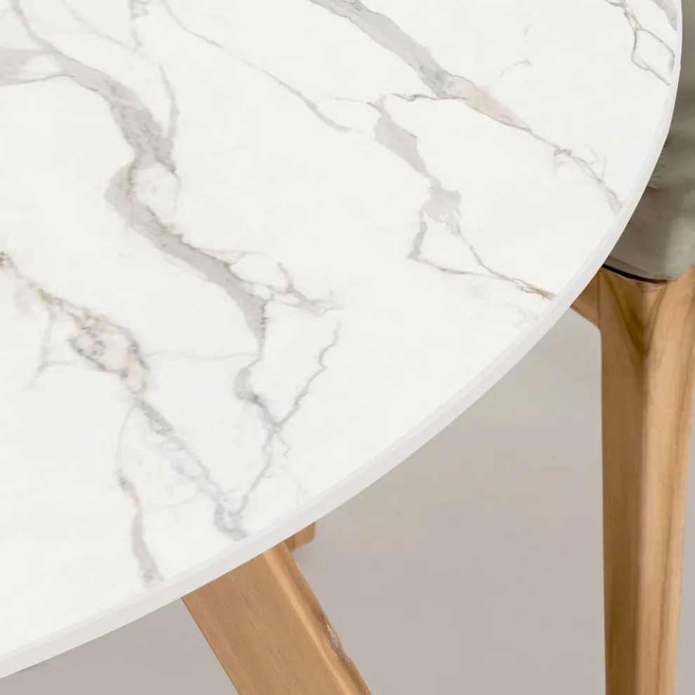 Runder Außentisch aus Calacatta-Goldkeramik Made in Italy - Pegaso