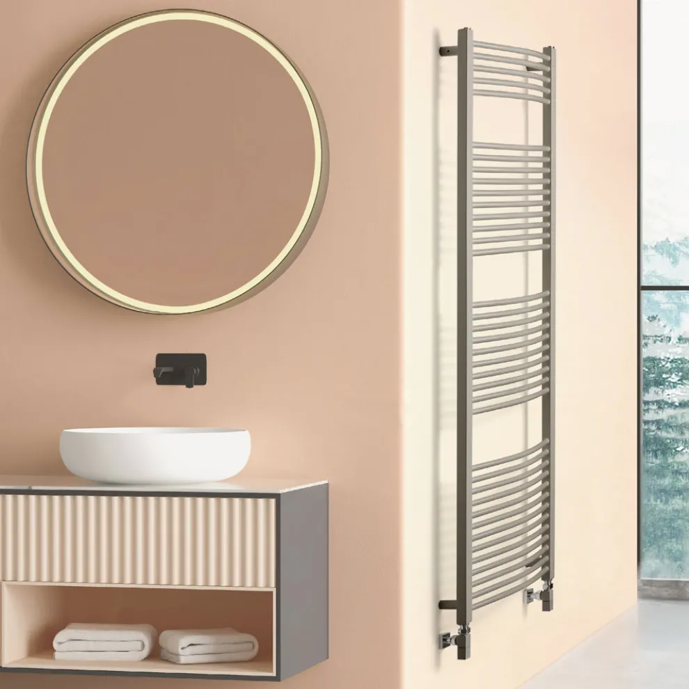 Hydraulischer Handtuchwärmer aus Stahl in verschiedenen Farben Made in Italy - Ibis