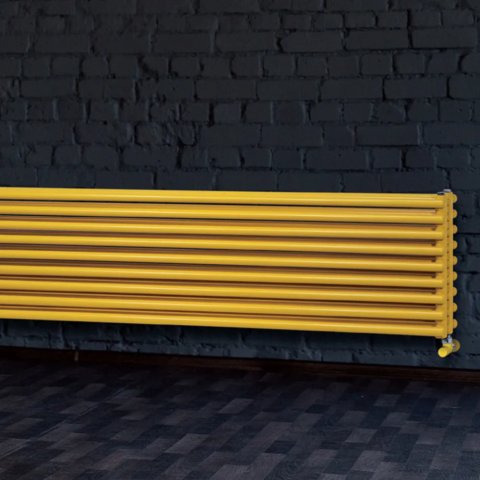 Hydraulischer Heizkörper mit dreifacher Serie horizontaler Elemente, hergestellt in Italien – Caramella
