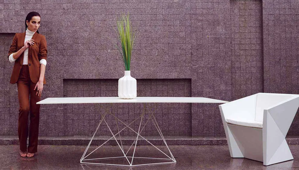 Moderner Gartentisch aus HPL und Edelstahl Faz Vondom