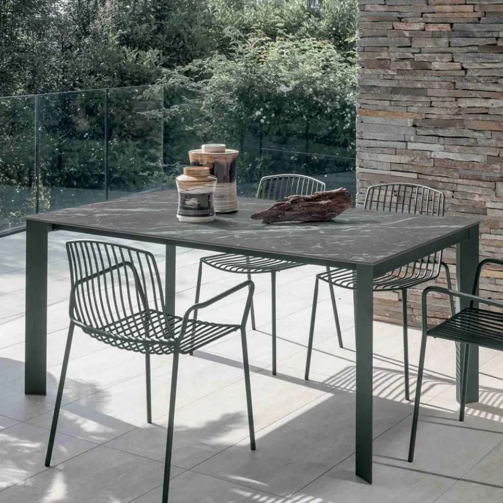 Fester Außentisch aus HPL Alicante und Metallgestell Made in Italy - Carl