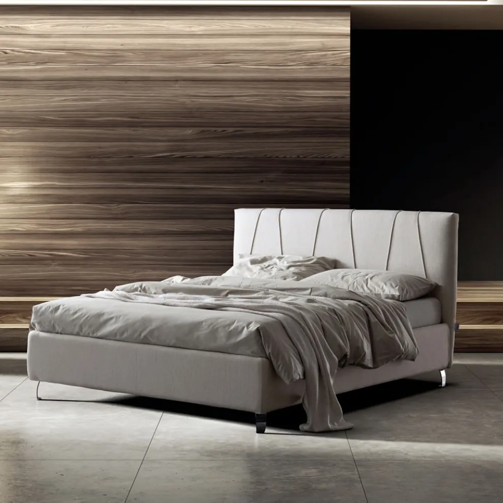 Doppelbett 160x190 mit schrägen Riemchenprofilen im Kopfteil - Euforie