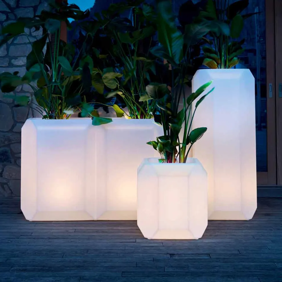 Leuchtende Vase aus Kunststoff für Außen oder Innen, 3 Größen, 2 Stück - Gem von Myyour