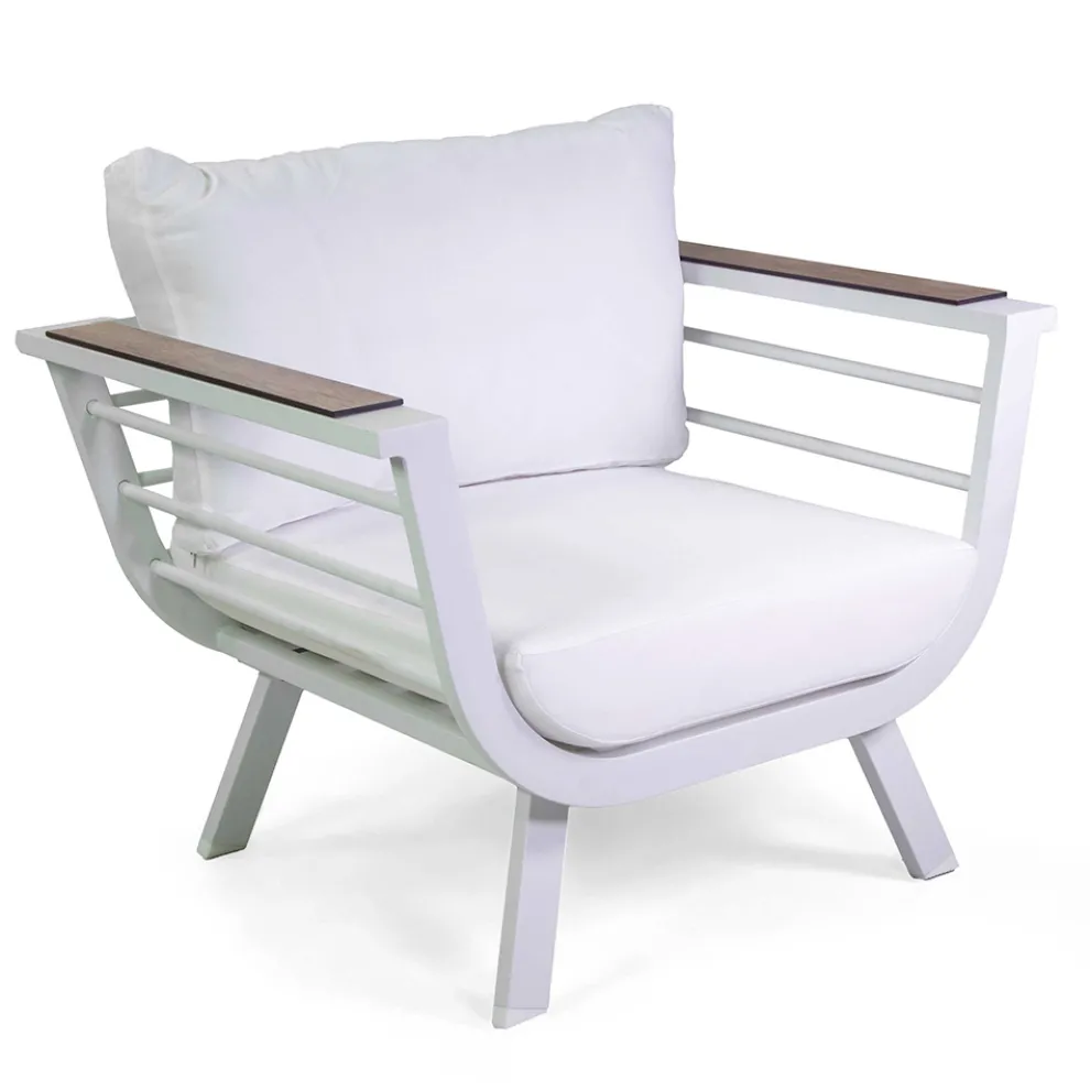 Wohnzimmer im Freien, bestehend aus 2 Sesseln und 1 Aluminiumtisch - Righello