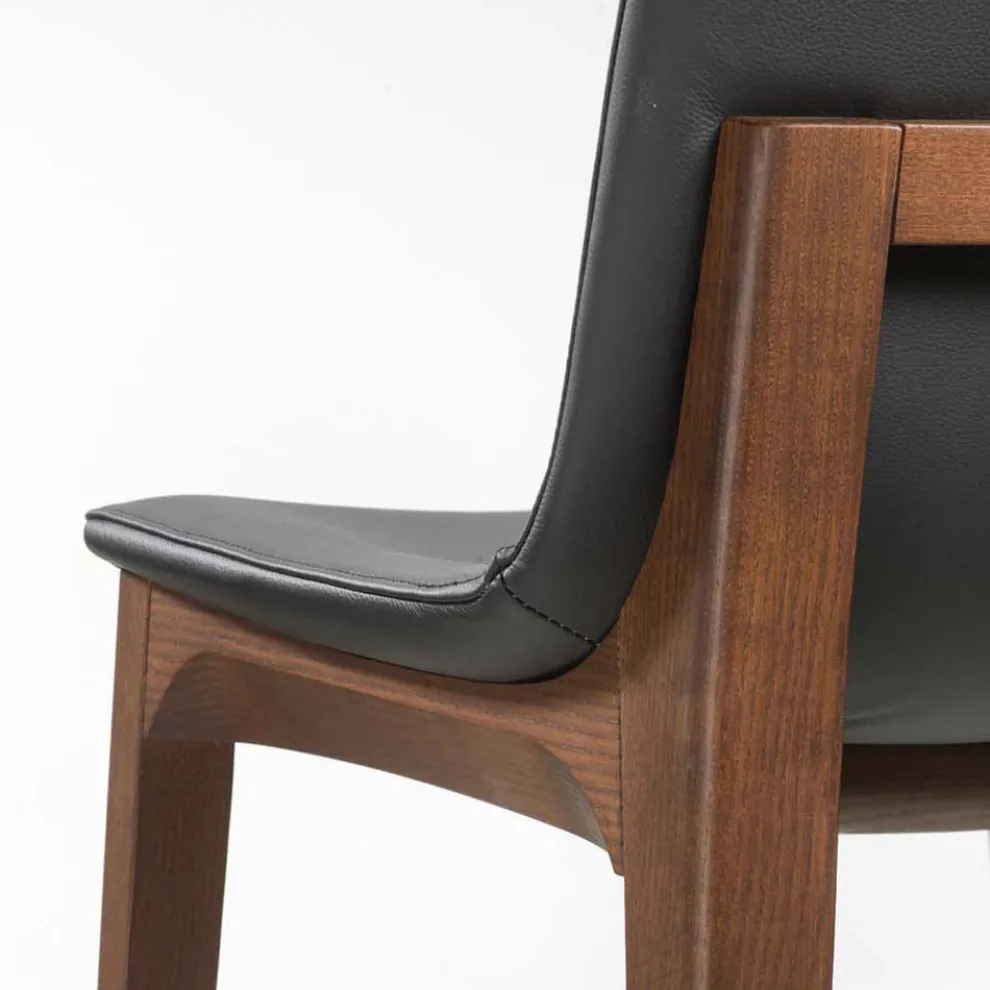 Küchenhocker mit festem Design aus Leder und Holz, hergestellt in Italien – Rocco