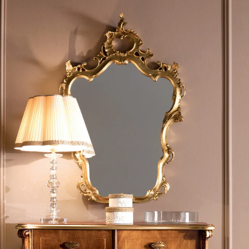 Klassisch geformter Spiegel mit Blattgoldrahmen Made in Italy - Precious