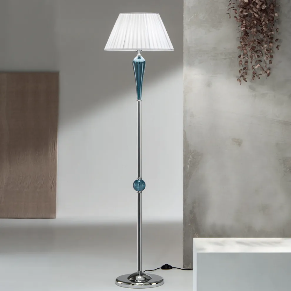 Klassische Stehlampe aus Metall und Glas mit Lampenschirm aus Stoff - Oliver