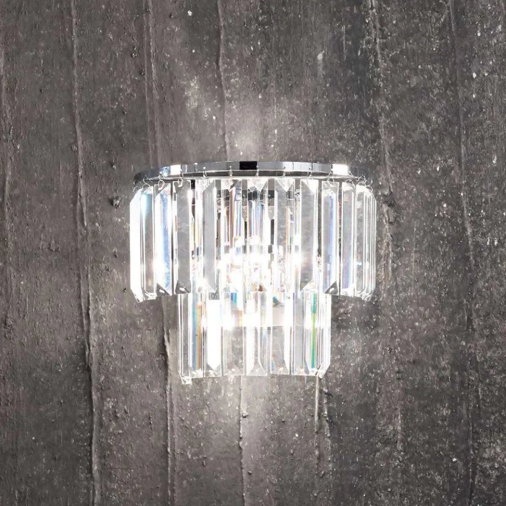 Klassische Wandlampe aus silberfarbenem Metall mit Kristallanhängern - Jerome