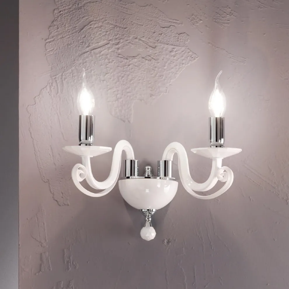 Klassische Wandlampe 2 Lichter aus weißem Glas, handgefertigt in Italien - Malaysia