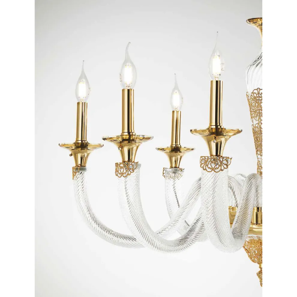 Klassischer Kronleuchter mit 8 Lichtern aus handwerklichem Glas und Kristallen - Magrena