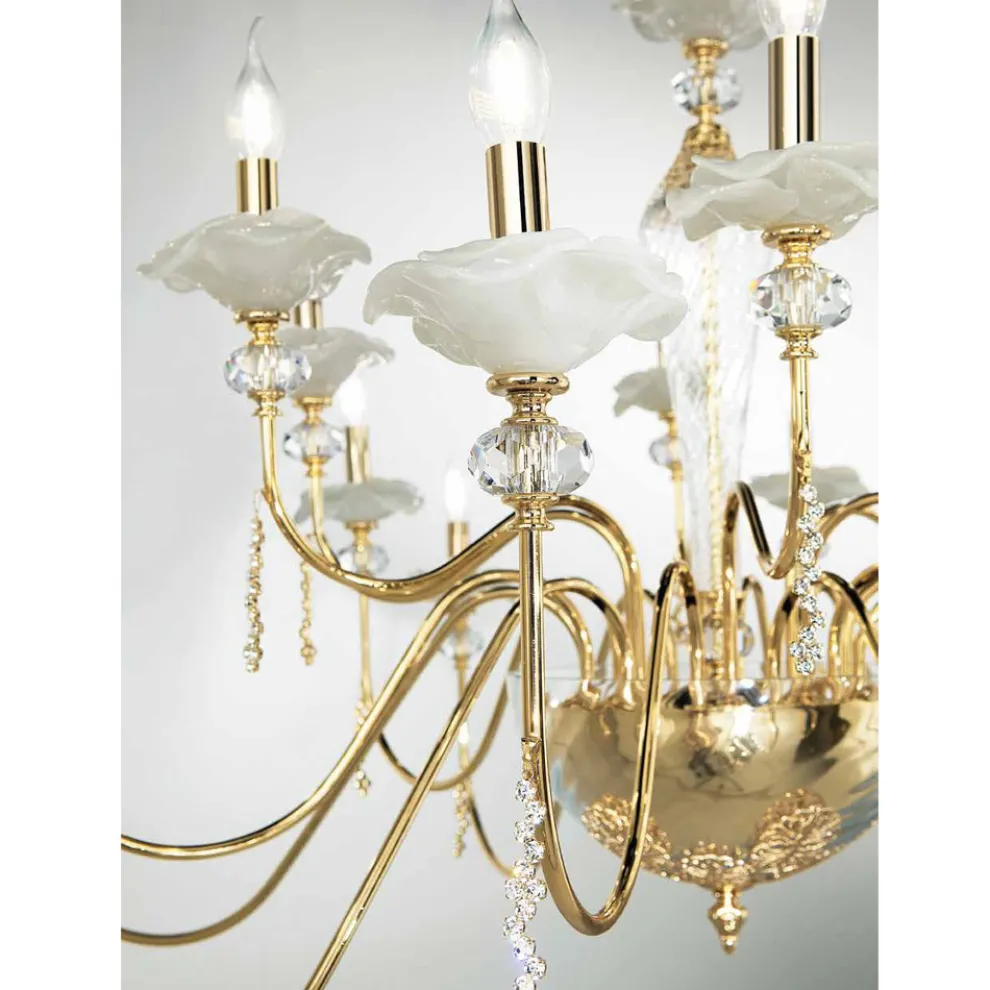 Klassischer Kronleuchter mit 18 Lichtern aus Glas, Kristall und Luxusmetall - Flandern