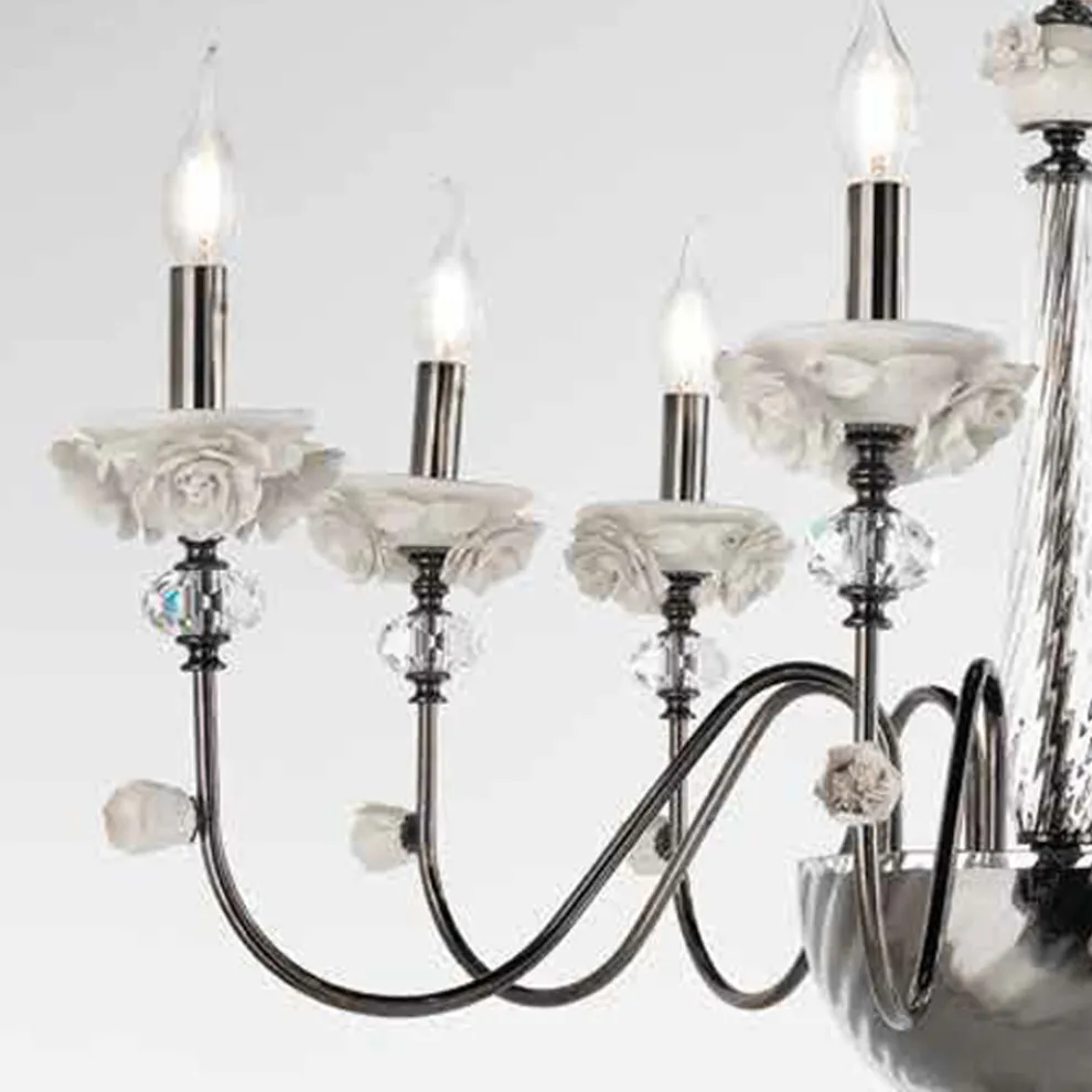 Klassischer Kronleuchter mit 8 Lichtern aus Porzellan und luxuriösem mundgeblasenem Glas - Eteria