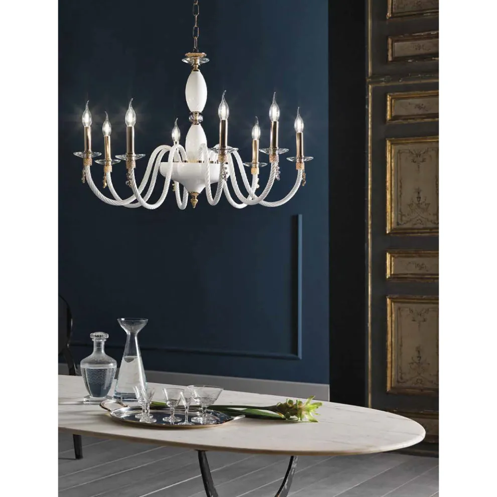 Klassischer Kronleuchter mit 8 Lichtern aus mundgeblasenem Glas und Handdetails - Phaedra