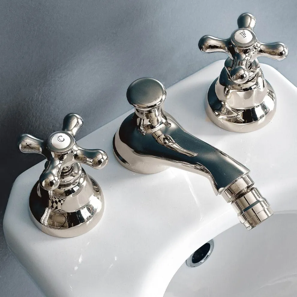 Klassischer 3-Loch-Bidethahn mit Messingablauf Made in Italy - Ercolina