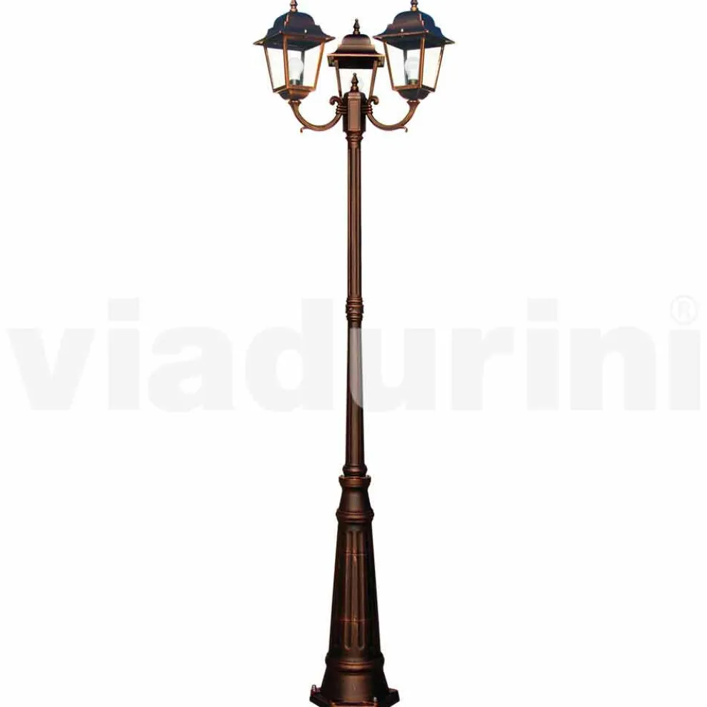 Klassischer Outdoor-Laternenpfahl mit drei Lichtern, hergestellt in Italien, Aquilina