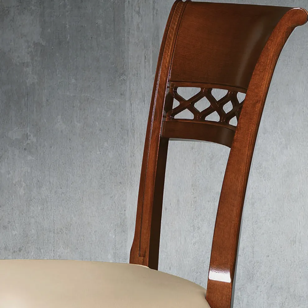 Klassischer Stuhl aus Buchenholz mit verzierter Rückenlehne und Kunstleder - Milissa